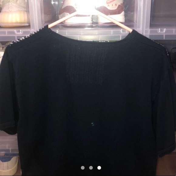 BURBERRY TEE! - Picture 3 of 3